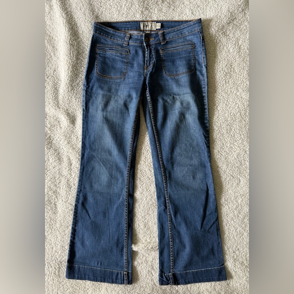 Roots Canada Women's Blue Jeans Wide / Flare Legs Size 28